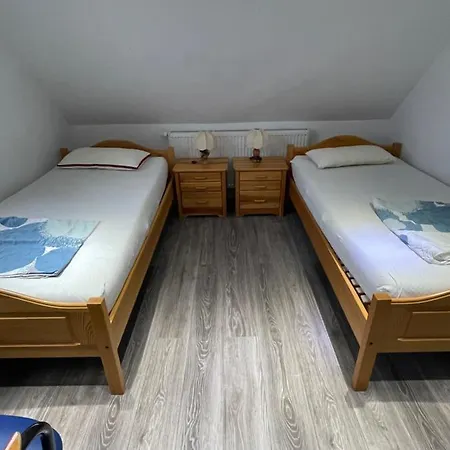 Inn 1 *